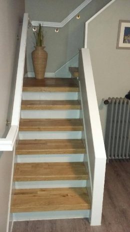 Marche d'escaliers en parquet chene massif Sable