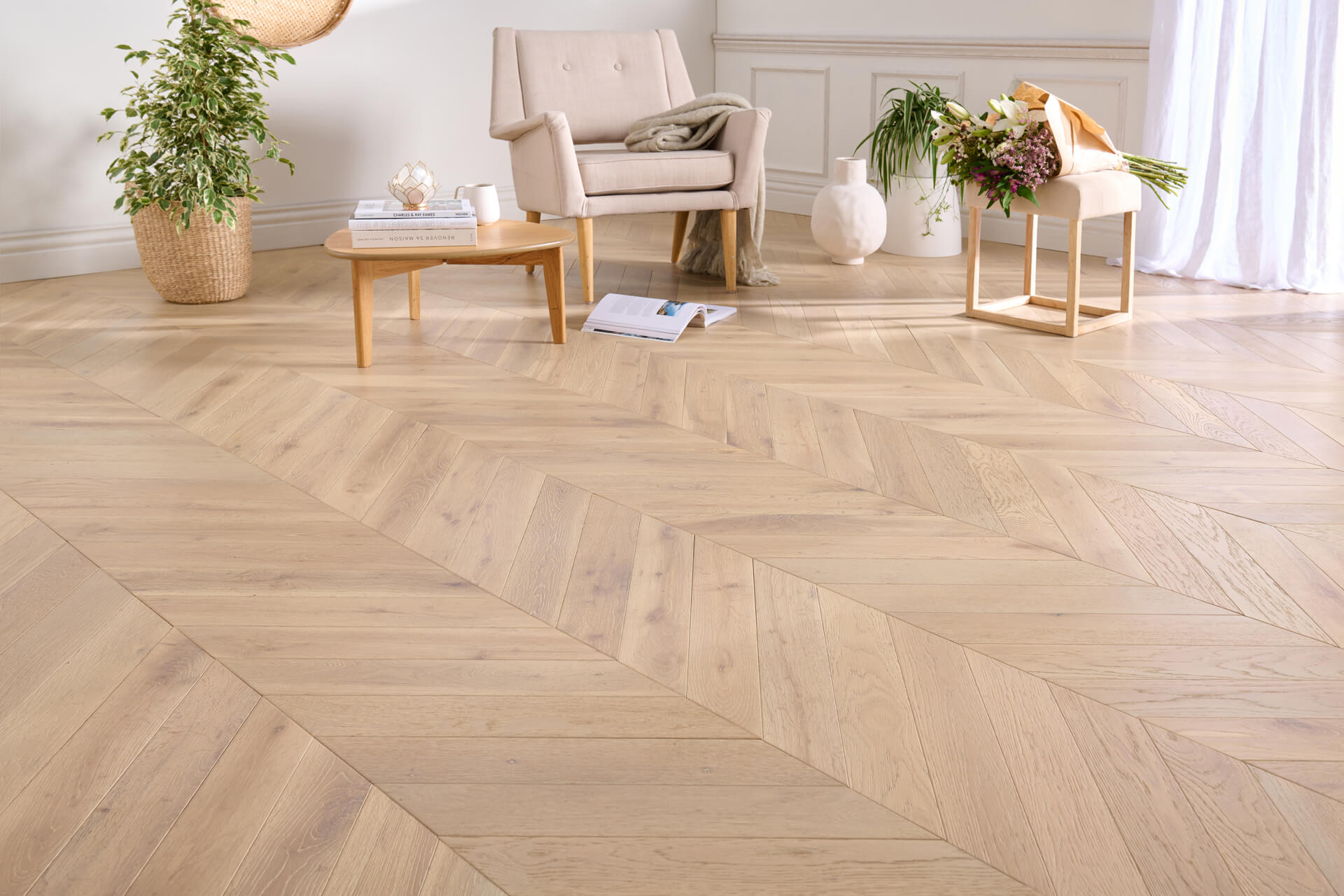 parquet point de hongrie salin en chene massif